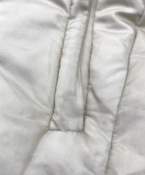 UNTITLED（アンタイトル）UNTITLED (アンタイトル) ダウンコート アイボリー サイズ:Mの古着・服飾アイテム