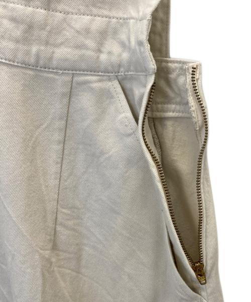 Snidel（スナイデル）Snidel (スナイデル) Healthy DENIM (ヘルシーデニム) ジャンパースカート アイボリー サイズ:FREEの古着・服飾アイテム