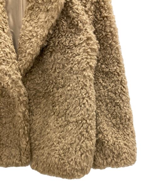 23区（ニジュウサンク）23区 (ニジュウサンク) ECOPEL プードルフェイクファー ジャケット ベージュ サイズ:32 未使用品の古着・服飾アイテム