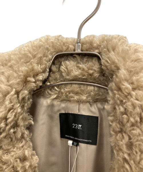23区（ニジュウサンク）23区 (ニジュウサンク) ECOPEL プードルフェイクファー ジャケット ベージュ サイズ:32 未使用品の古着・服飾アイテム
