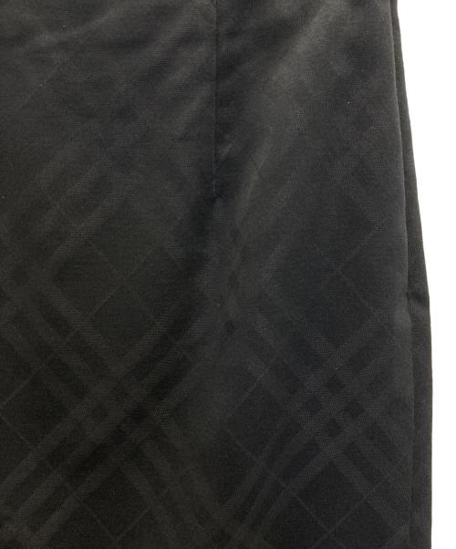 BURBERRY LONDON（バーバリーロンドン）BURBERRY LONDON (バーバリーロンドン) シャドーチェックスカート ブラック サイズ:40の古着・服飾アイテム