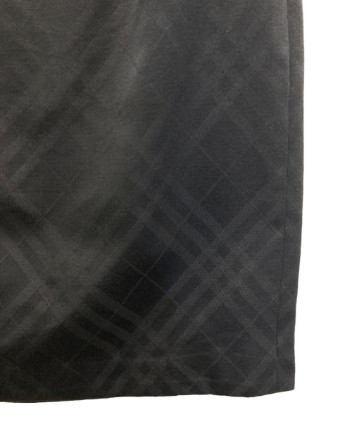 BURBERRY LONDON（バーバリーロンドン）BURBERRY LONDON (バーバリーロンドン) シャドーチェックスカート ブラック サイズ:40の古着・服飾アイテム