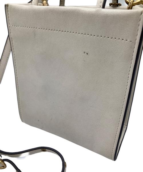 COACH（コーチ）COACH (コーチ) ミニカシン ショルダーバッグ ホワイトの古着・服飾アイテム