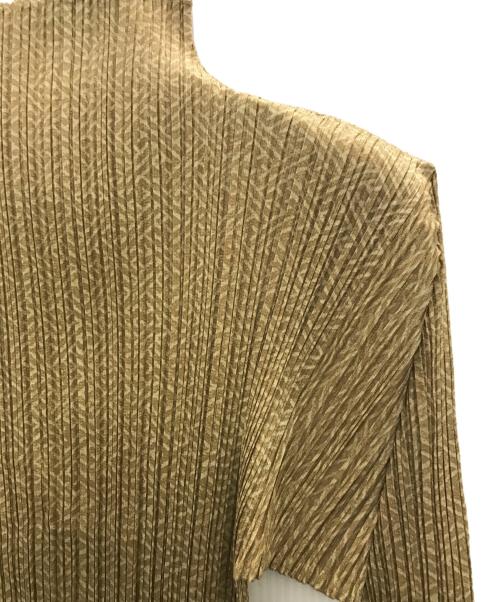 PLEATS PLEASE（プリーツプリーズ）PLEATS PLEASE (プリーツプリーズ) 総柄プリーツカットソー ベージュ サイズ:3の古着・服飾アイテム