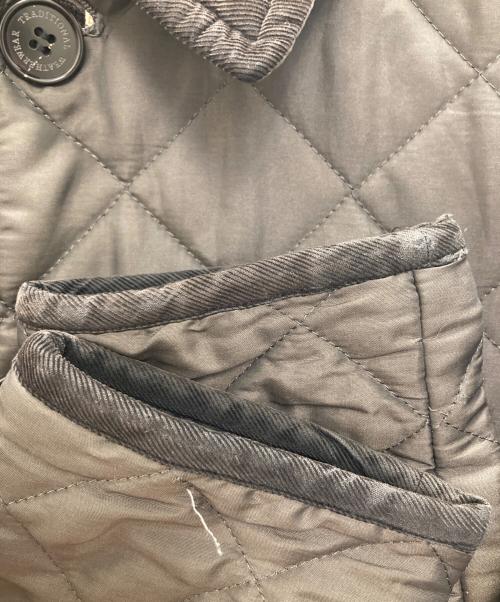 Traditional Weatherwear（トラディショナルウェザーウェア）Traditional Weatherwear (トラディショナルウェザーウェア) キルティングジャケット グレー サイズ:38の古着・服飾アイテム