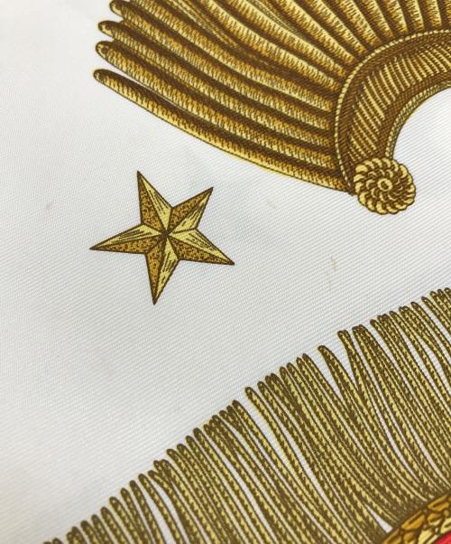 HERMES（エルメス）HERMES (エルメス) シルクスカーフ ホワイト×レッドの古着・服飾アイテム