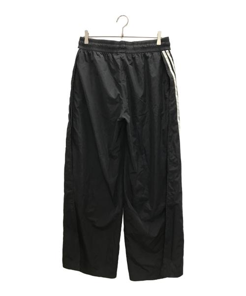 adidas（アディダス）adidas (アディダス) Adilenium メガフレア トラックパンツ 」 ブラック サイズ:2XLの古着・服飾アイテム