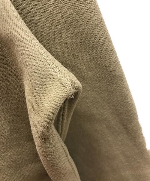 F.C.R.B.（エフシーレアルブリストル）F.C.R.B. (エフシーレアルブリストル) AUTHENTIC LOGO CREWNECK SWEAT ベージュ サイズ:Sの古着・服飾アイテム