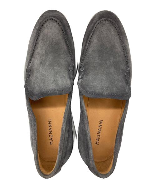 MAGNANNI（マグナーニ）MAGNANNI (マグナーニ) エプロントゥローファー グレー サイズ:7 1/2の古着・服飾アイテム