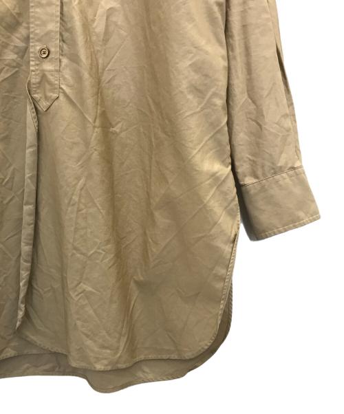 BACCA（バッカ）BACCA (バッカ) コットンバックサテンスタンドカラーロングシャツ ベージュ サイズ:36の古着・服飾アイテム