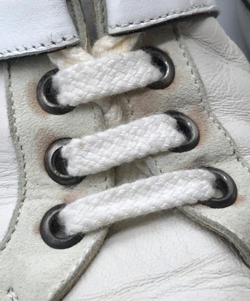 HERMES（エルメス）HERMES (エルメス) Hロゴカットスニーカー アイボリー サイズ:36.5の古着・服飾アイテム