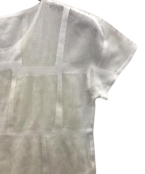 PLEATS PLEASE（プリーツプリーズ）PLEATS PLEASE (プリーツプリーズ) メッシュT-SHIRTS ホワイト サイズ:3の古着・服飾アイテム