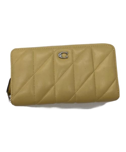 COACH（コーチ）COACH (コーチ) アコーディオン ジップ ウォレット・ピロー キルティング イエローの古着・服飾アイテム