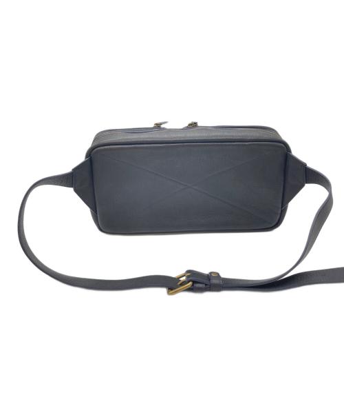 土屋鞄（ツチヤカバン）土屋鞄 (ツチヤカバン) ビークルトリジップボディーバッグ ブラックの古着・服飾アイテム