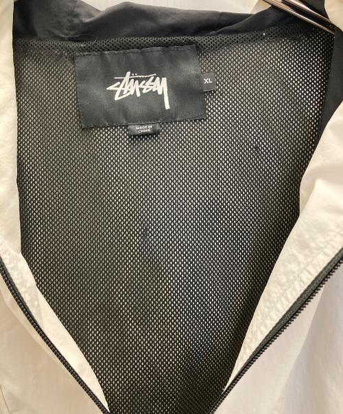 stussy（ステューシー）stussy (ステューシー) Reflective Sports Pullover アイボリー サイズ:XLの古着・服飾アイテム