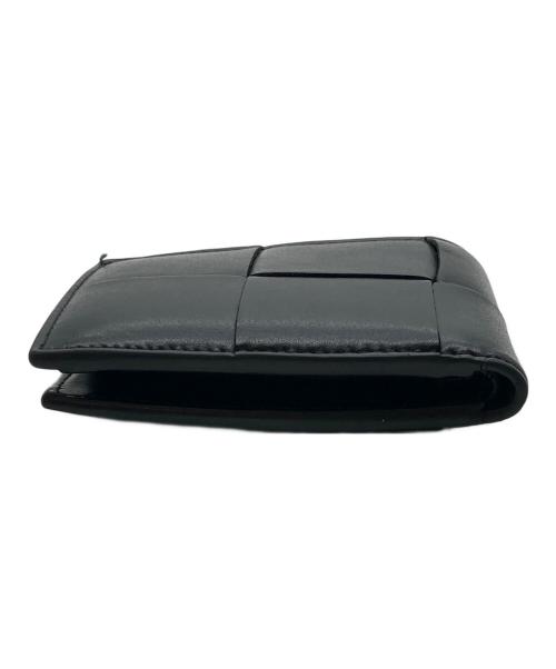 BOTTEGA VENETA（ボッテガベネタ）BOTTEGA VENETA (ボッテガベネタ) カセット コインパース付き二つ折りウォレット ブラックの古着・服飾アイテム