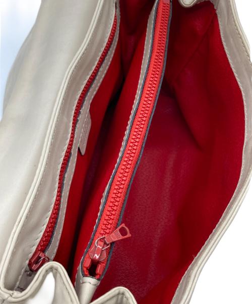 CELINE（セリーヌ）CELINE (セリーヌ) オールドレザーサークルバックルショルダーバッグ アイボリーの古着・服飾アイテム