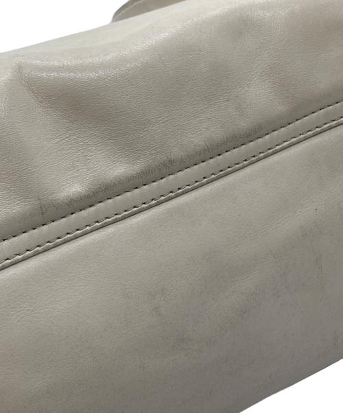 CELINE（セリーヌ）CELINE (セリーヌ) オールドレザーサークルバックルショルダーバッグ アイボリーの古着・服飾アイテム