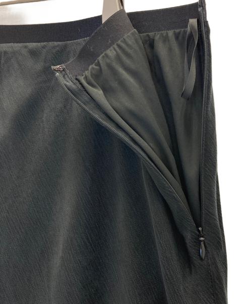 anuans（アニュアンス）anuans (アニュアンス) キュプラサテンナロースカート ブラック サイズ:Sの古着・服飾アイテム