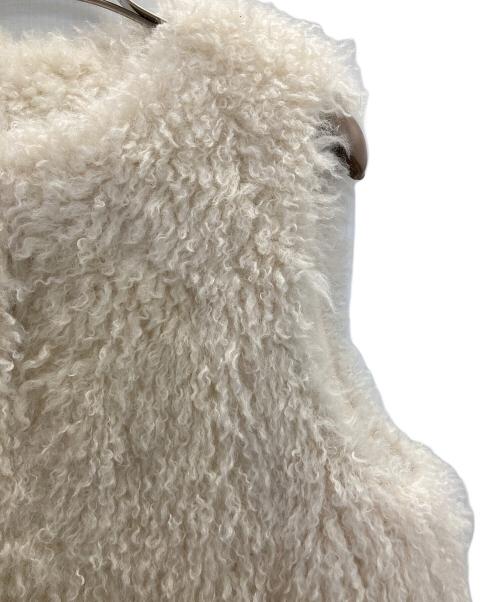 sheller（シェリエ）sheller (シェリエ) フェイクファーベスト ホワイト サイズ:FREEの古着・服飾アイテム