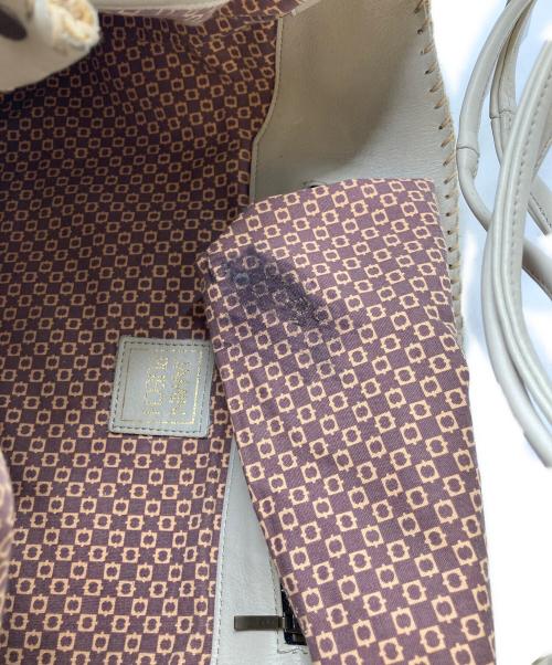 JAMIN PUECH（ジャマンピュエッシュ）JAMIN PUECH (ジャマンピュエッシュ) ワンショルダーバッグ アイボリーの古着・服飾アイテム