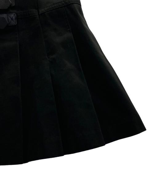 BURBERRY BLUE LABEL（バーバリーロンドンブルーレーベル）BURBERRY BLUE LABEL (バーバリーロンドンブルーレーベル) ウエストダブルベルトプリーツミニスカート ブラック サイズ:38の古着・服飾アイテム