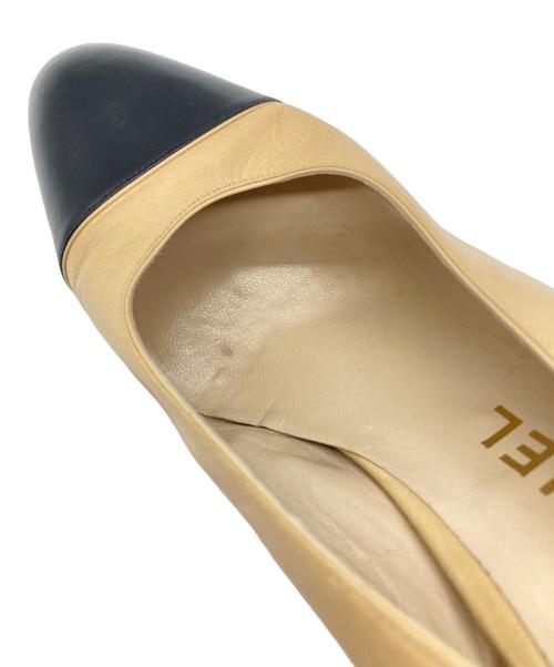 CHANEL（シャネル）CHANEL (シャネル) バイカラーパンプス ベージュ×ブラック サイズ:6の古着・服飾アイテム