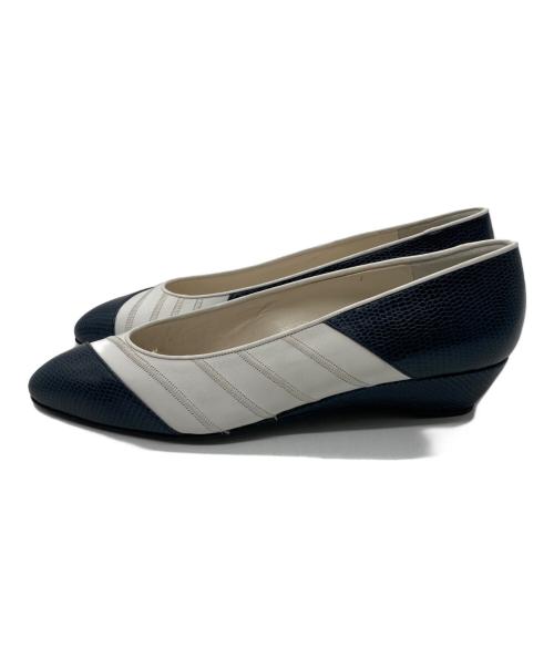 FENDI（フェンディ）FENDI (フェンディ) パンプス ネイビー×ホワイト サイズ:35　1/2の古着・服飾アイテム