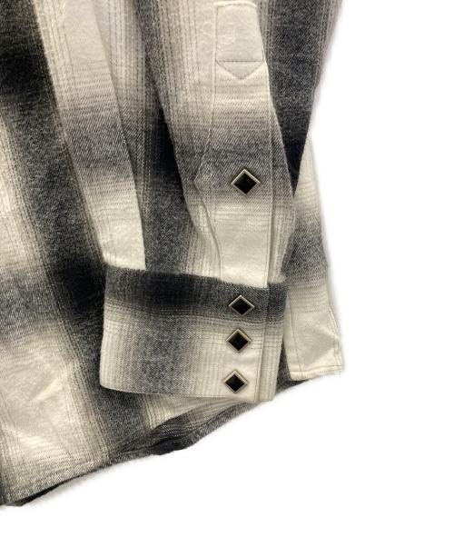 solaris&co（ソラリスアンドコー）solaris&co (ソラリスアンドコー) オンブレチェックシャツ グレー サイズ:38の古着・服飾アイテム