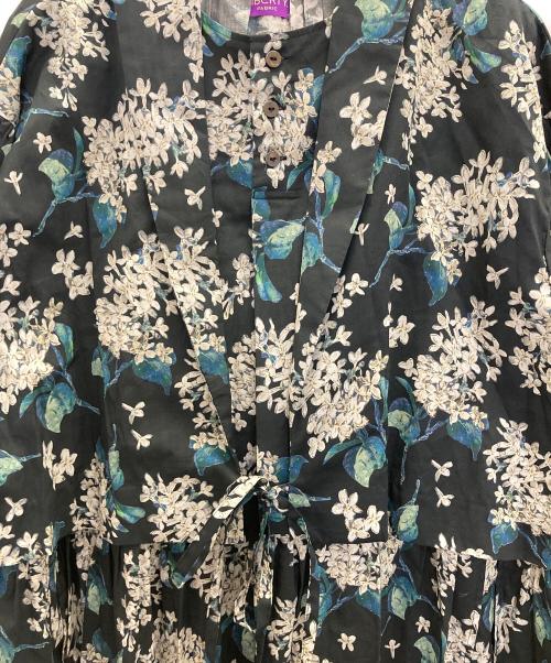 the last flower of the afternoon（ザ ラスト フラワー オブ ザ アフタヌーン）the last flower of the afternoon (ザ ラスト フラワー オブ ザ アフタヌーン) LIBERTYFABRICS layered dress ネイビー サイズ:FREEの古着・服飾アイテム