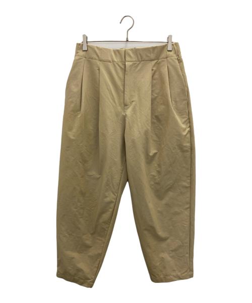 HELLY HANSEN（ヘリーハンセン）HELLY HANSEN (ヘリーハンセン) ストーレンツータックパンツ ベージュ サイズ:Mの古着・服飾アイテム