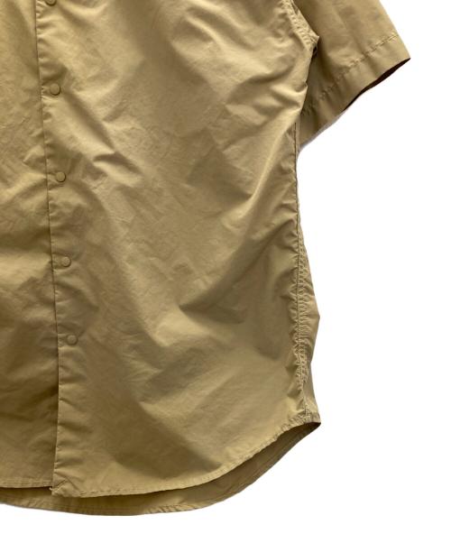 THE NORTHFACE PURPLELABEL（ザ・ノースフェイス パープルレーベル）THE NORTHFACE PURPLELABEL (ザ・ノースフェイス パープルレーベル) Typewriter B.D. H/S Shirt ベージュ サイズ:Ⅼの古着・服飾アイテム