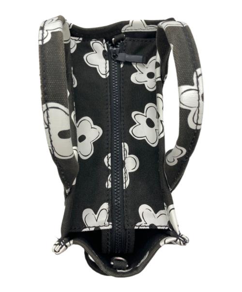 MARC JACOBS（マークジェイコブス）MARC JACOBS (マークジェイコブス) デイジー コットンキャンバス 2WAYバッグ ブラックの古着・服飾アイテム