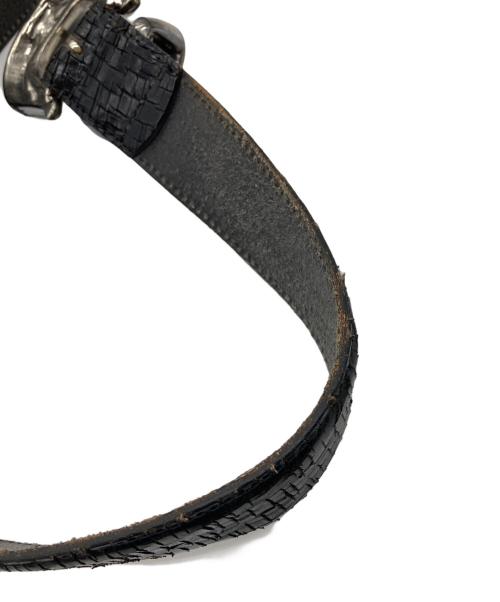 TORNADO MART（トルネードマート）TORNADO MART (トルネードマート) 型押し装飾バックルレザーベルト ブラックの古着・服飾アイテム