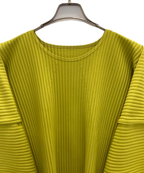 HOMME PLISSE ISSEY MIYAKE（オム プリッセ イッセイ ミヤケ）HOMME PLISSE ISSEY MIYAKE (オム プリッセ イッセイ ミヤケ) オーバーサイズドドルマンスリーブプリーツTシャツ イエロー サイズ:3の古着・服飾アイテム