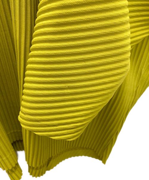 HOMME PLISSE ISSEY MIYAKE（オム プリッセ イッセイ ミヤケ）HOMME PLISSE ISSEY MIYAKE (オム プリッセ イッセイ ミヤケ) オーバーサイズドドルマンスリーブプリーツTシャツ イエロー サイズ:3の古着・服飾アイテム