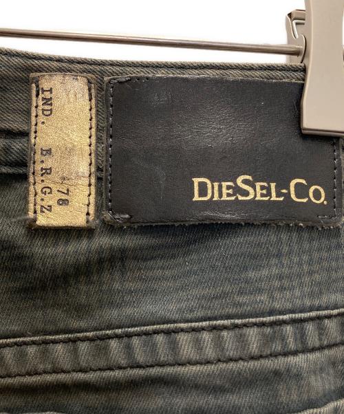 DIESEL（ディーゼル）DIESEL (ディーゼル) デニムパンツ ネイビー サイズ: 78.5cm (W31)の古着・服飾アイテム