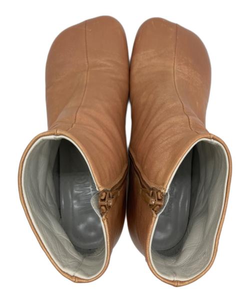 MM6 Maison Margiela（エムエムシックスメゾンマルジェラ）MM6 Maison Margiela (エムエムシックスメゾンマルジェラ) アナトミックアンクルブーツ ベージュ サイズ:35の古着・服飾アイテム