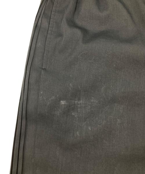 ISSEY MIYAKE MEN（イッセイミヤケメン）ISSEY MIYAKE MEN (イッセイミヤケメン) AIR PLEATS ブラック サイズ:3の古着・服飾アイテム