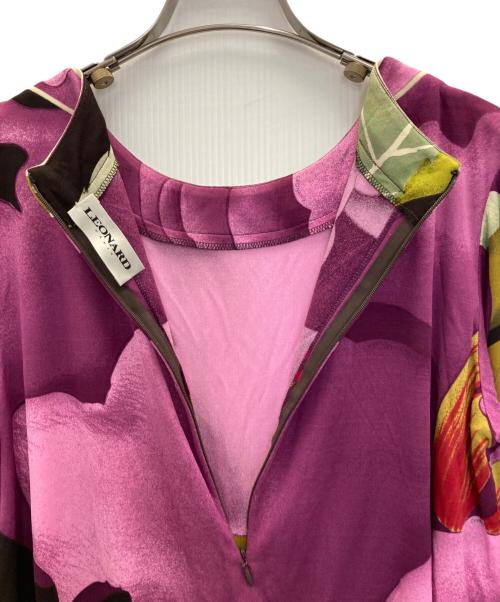 LEONARD（レオナール）LEONARD (レオナール) シルクフラワースクリーンプリントワンピース パープル サイズ:42の古着・服飾アイテム