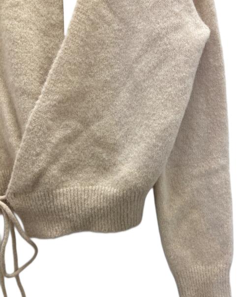 willfully（ウィルフリー）willfully (ウィルフリー) asymmetry cachecoeur hollow out knit ベージュ サイズ:FREE 未使用品の古着・服飾アイテム