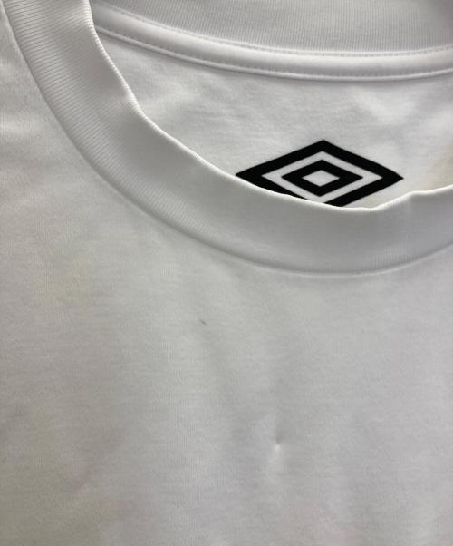 UMBRO（アンブロ）UMBRO (アンブロ) WHITE MOUNTAINEERING (ホワイトマウンテ二アニング) OVERSIZED TーSHIRT ホワイト サイズ:1の古着・服飾アイテム