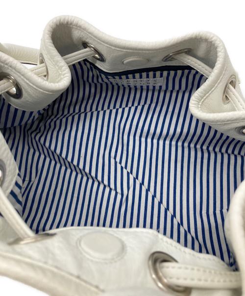 BARNEYS NEWYORK（バーニーズ・ニューヨーク）BARNEYS NEWYORK (バーニーズ・ニューヨーク) フリンジレザーワンショルダーバッグ ホワイトの古着・服飾アイテム