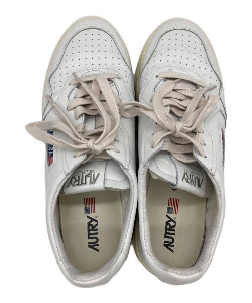AUTRY（オートリ―）AUTRY (オートリ―) MEDALIST LOW ホワイト サイズ:42の古着・服飾アイテム