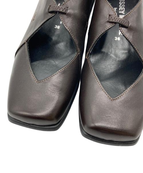 ISSEY MIYAKE（イッセイミヤケ）ISSEY MIYAKE (イッセイミヤケ) Repetto (レペット) バレエシューズ ブラウン サイズ:36の古着・服飾アイテム