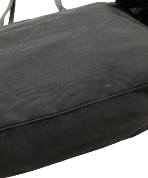 PRADA（プラダ）PRADA (プラダ) エナメルサイドリボンハンドバッグ ブラックの古着・服飾アイテム