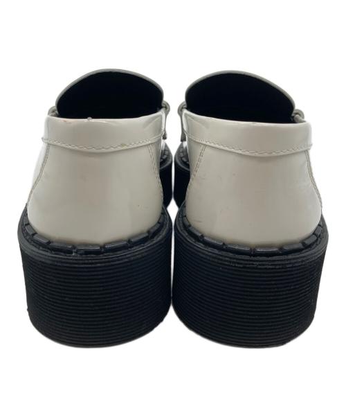 TOD'S（トッズ）TOD'S (トッズ) 厚底ローファー ホワイト サイズ:35の古着・服飾アイテム