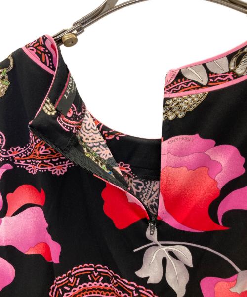 LEONARD（レオナール）LEONARD (レオナール) 総柄ビジューブラウス ブラック サイズ:Lの古着・服飾アイテム