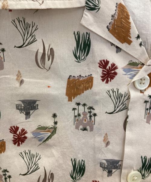 Devon Howard for RHC（デヴォン・ハワード フォー アールエイチシー）Devon Howard for RHC (デヴォン・ハワード フォー アールエイチシー) アートプリントオープンカラーシャツ アイボリー サイズ:Sの古着・服飾アイテム