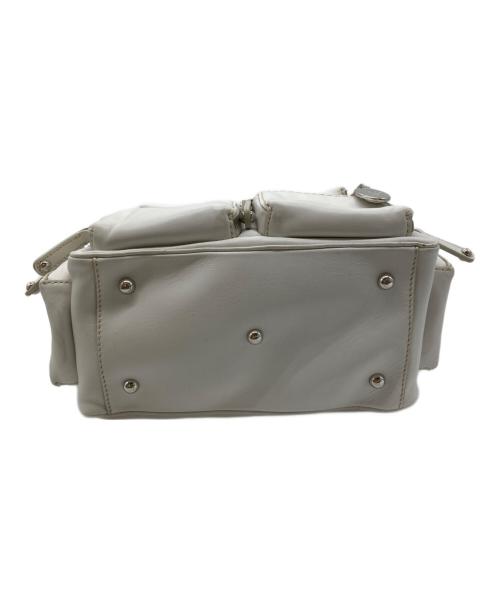 TOD'S（トッズ）TOD'S (トッズ) マルチポケットハンドバッグ ホワイトの古着・服飾アイテム